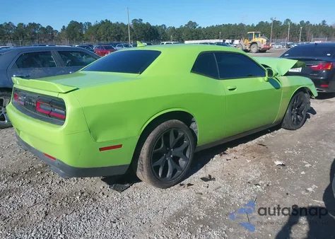 2015 Dodge Challenger R/T Plus z USA, uszkodzony, nr VIN 2C3CDZBT4FH708368